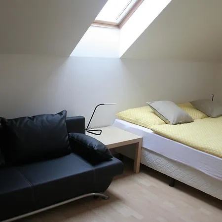 Prague Tatil Evi Prŭhonice